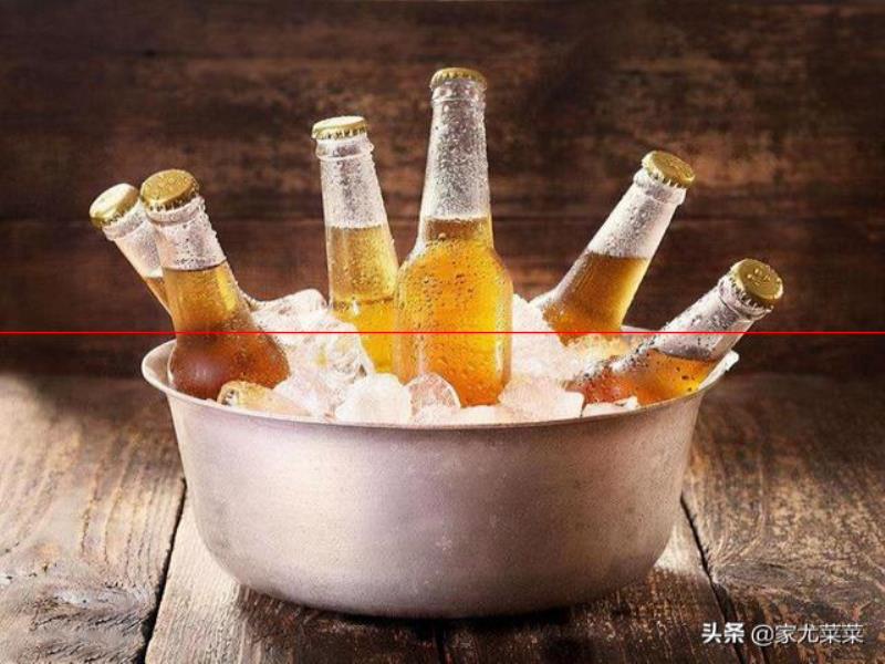 同樣是啤酒，“瓶裝”和“罐裝”到底哪個(gè)好？知道后別再亂買了