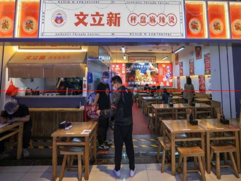 堂食外賣直播三線發(fā)力！北京這家麻辣燙小店迎新生